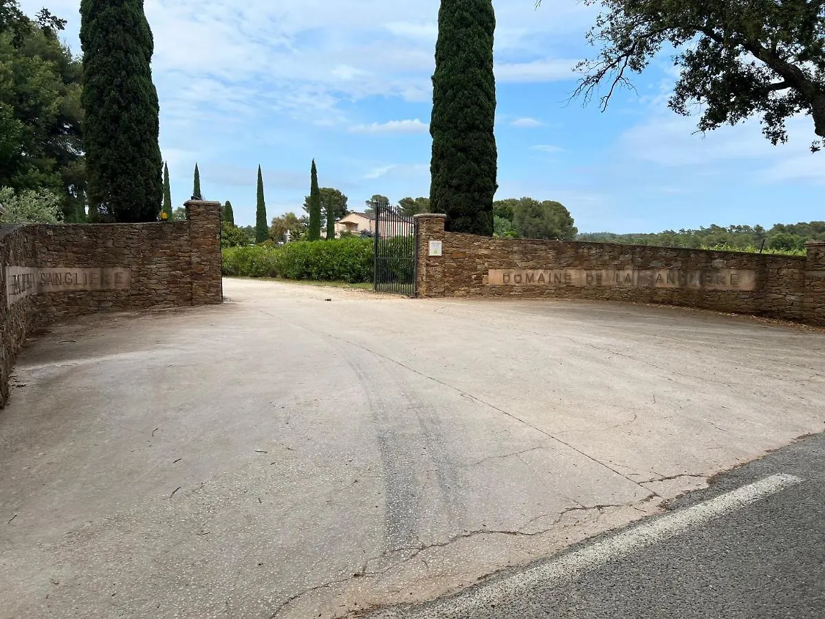 Appartement Unique Dans Le Domaine De La Sangliere Bormes-les-Mimosas 0*,  France